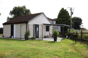 Longscroft Lodge - Sleeps 4